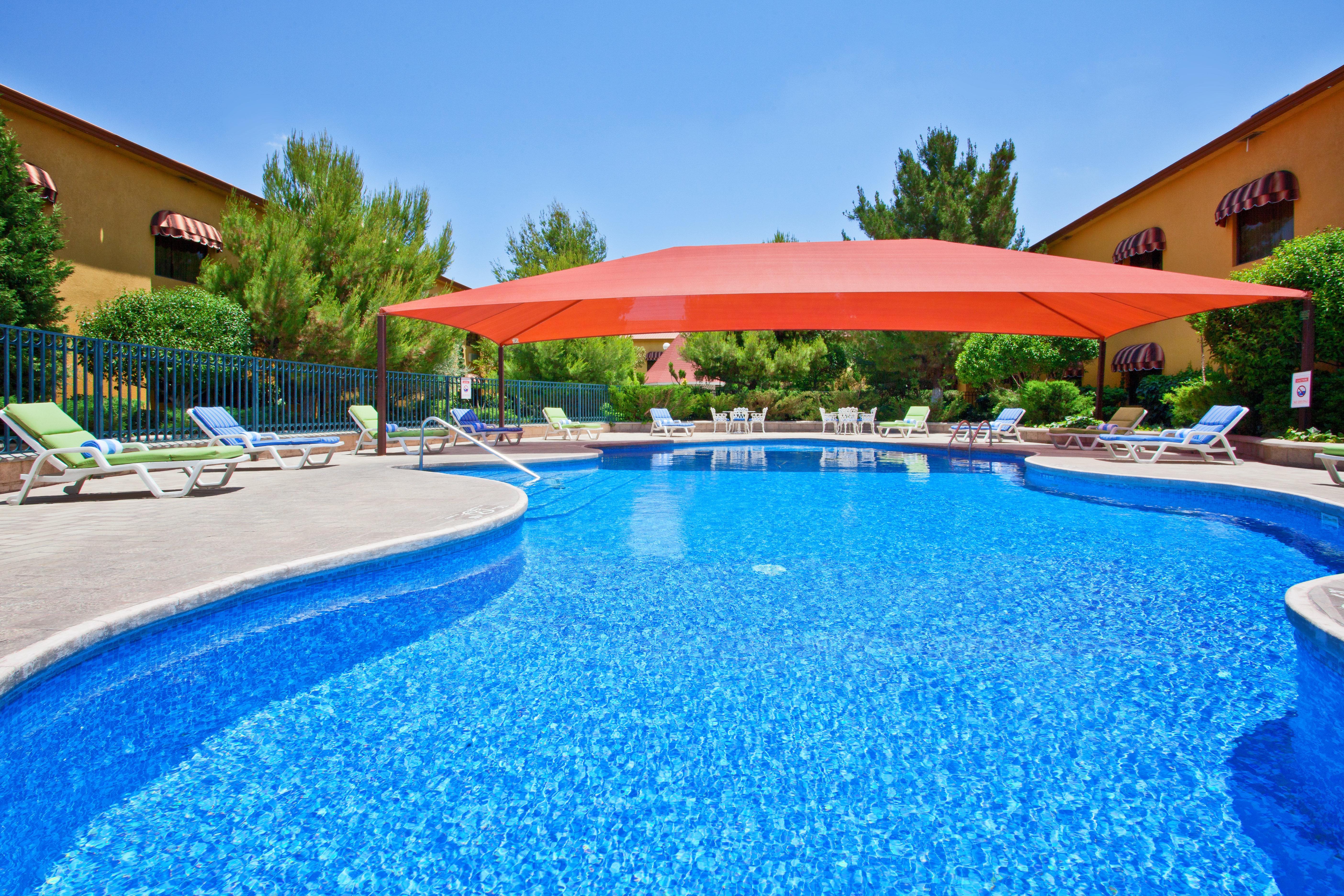Holiday Inn Express Chihuahua By Ihg Exterior foto